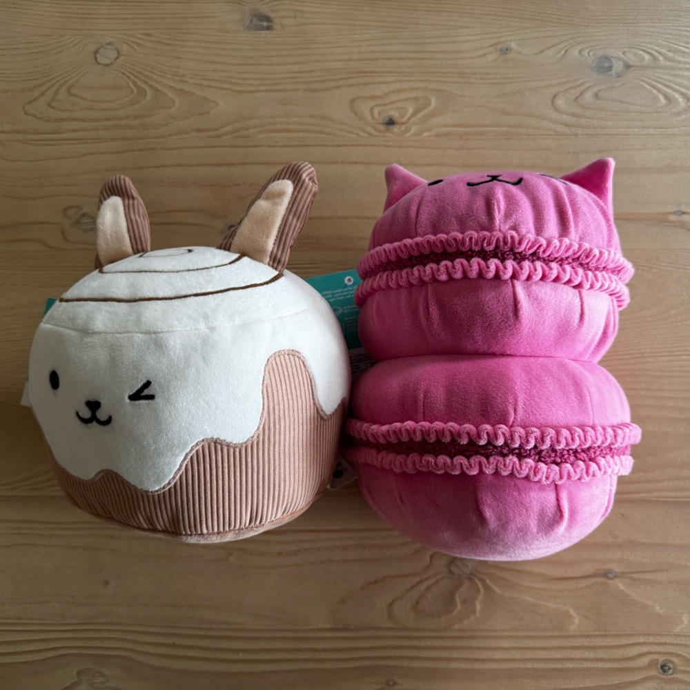 Pillowfort NWT mini weighted plush cinnamon bunny and cat macaron